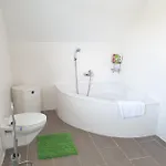 Pensjonat Bogi's - *