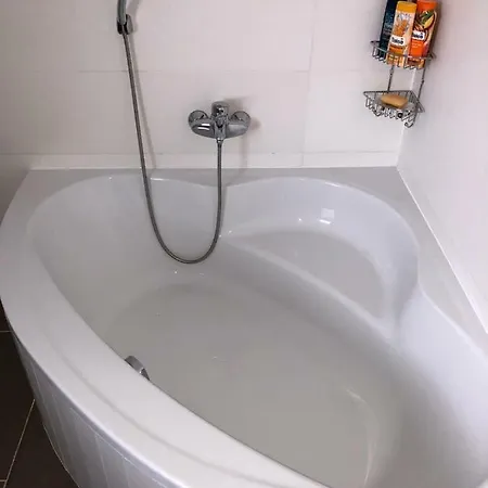 Bogi's - 招待所 拉基兴